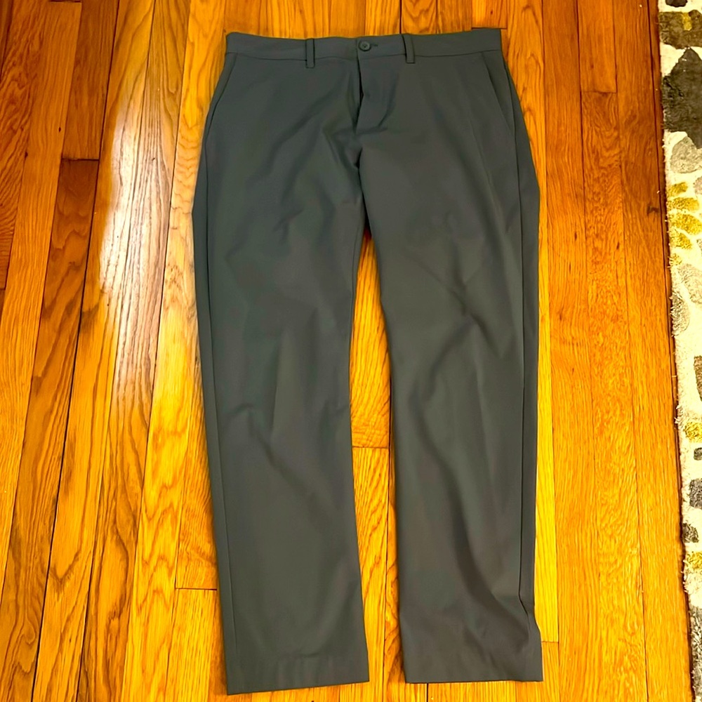 Lightweight slim cut flex pants 33x30